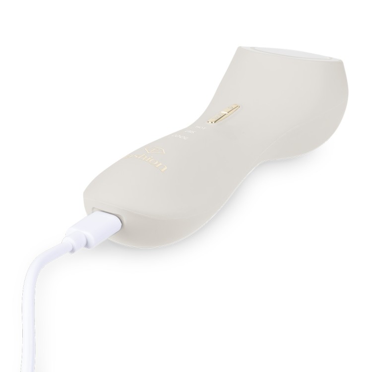 Masażer liftingujący do twarzy z funkcją ciepła i chłodzenia FashionTV FTV-0137 Matte Cream-Gold Collection