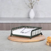 BH-8825-5lifestyle_jt_3_11zon.webpStojak na serwetki, Matte Green Collection BerlingerHaus BH-8825