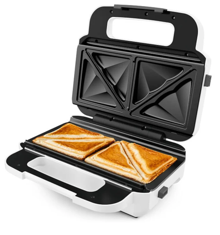 Opiekacz-TEFAL-SW-701110-Skos-Otwarty-Z-Kanapkami_11zon.webp